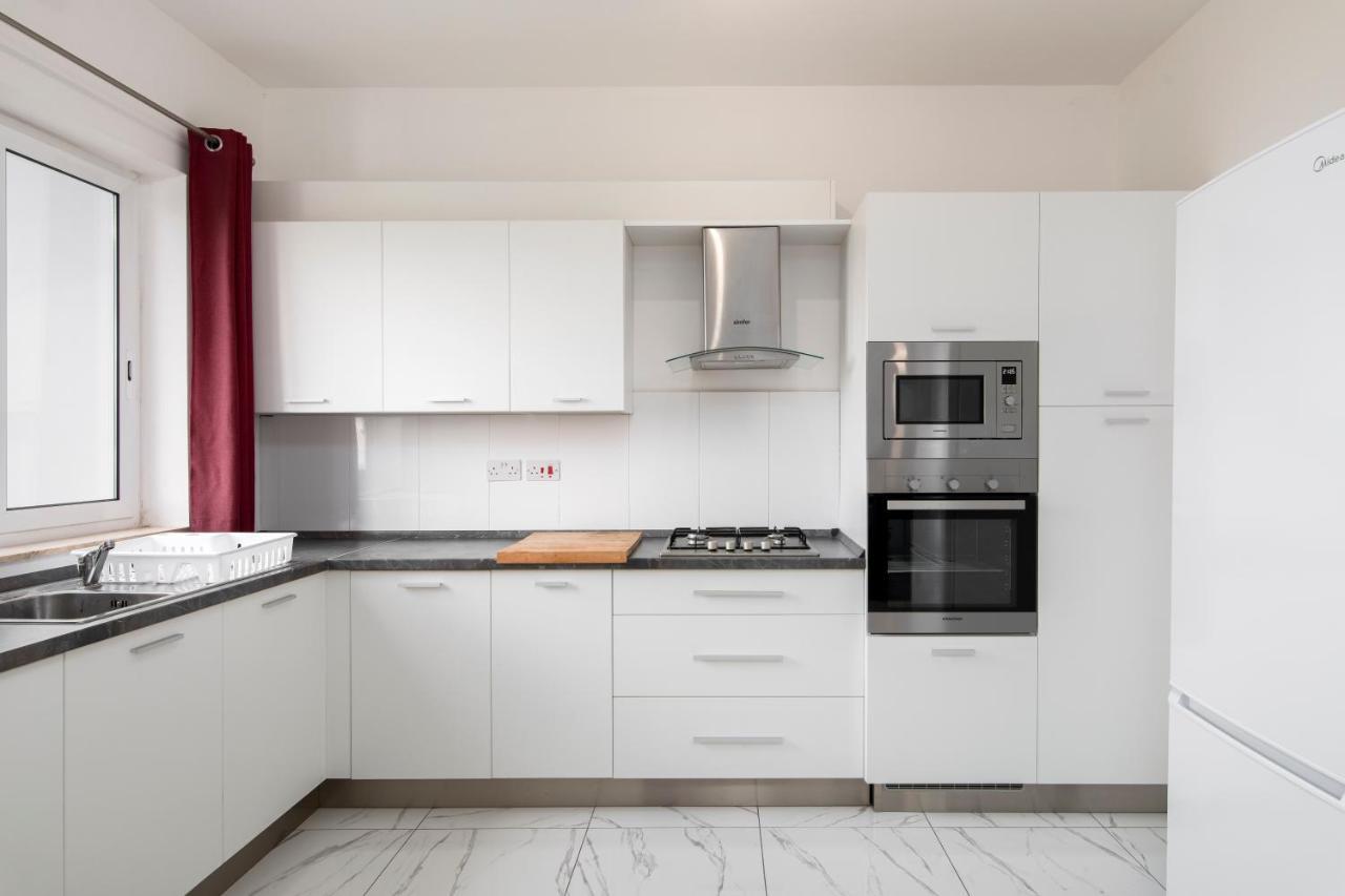 Sea View Apartment 2 Bedrooms 2 Bathrooms, 2 Minutes Away From The Sea San Ġiljan Extérieur photo