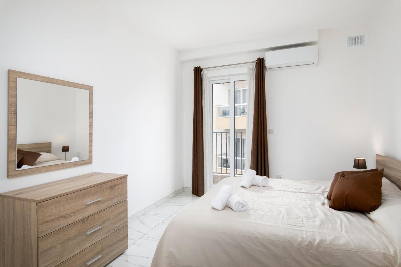 Sea View Apartment 2 Bedrooms 2 Bathrooms, 2 Minutes Away From The Sea San Ġiljan Extérieur photo