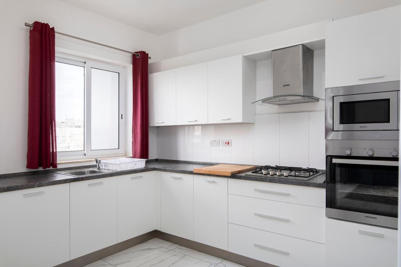 Sea View Apartment 2 Bedrooms 2 Bathrooms, 2 Minutes Away From The Sea San Ġiljan Extérieur photo